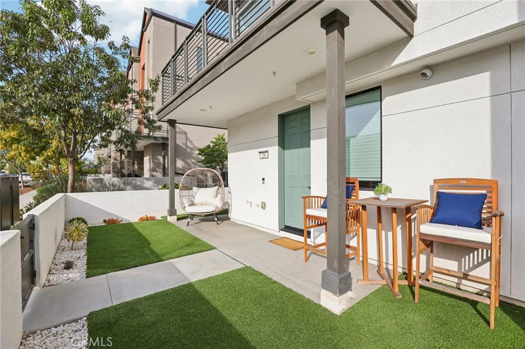 MLS #OC25253268 image #0