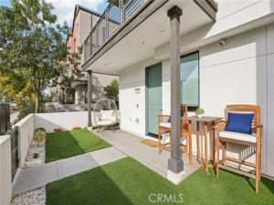 MLS #OC25253268 image #0