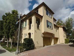 MLS #OC25253436 image #0