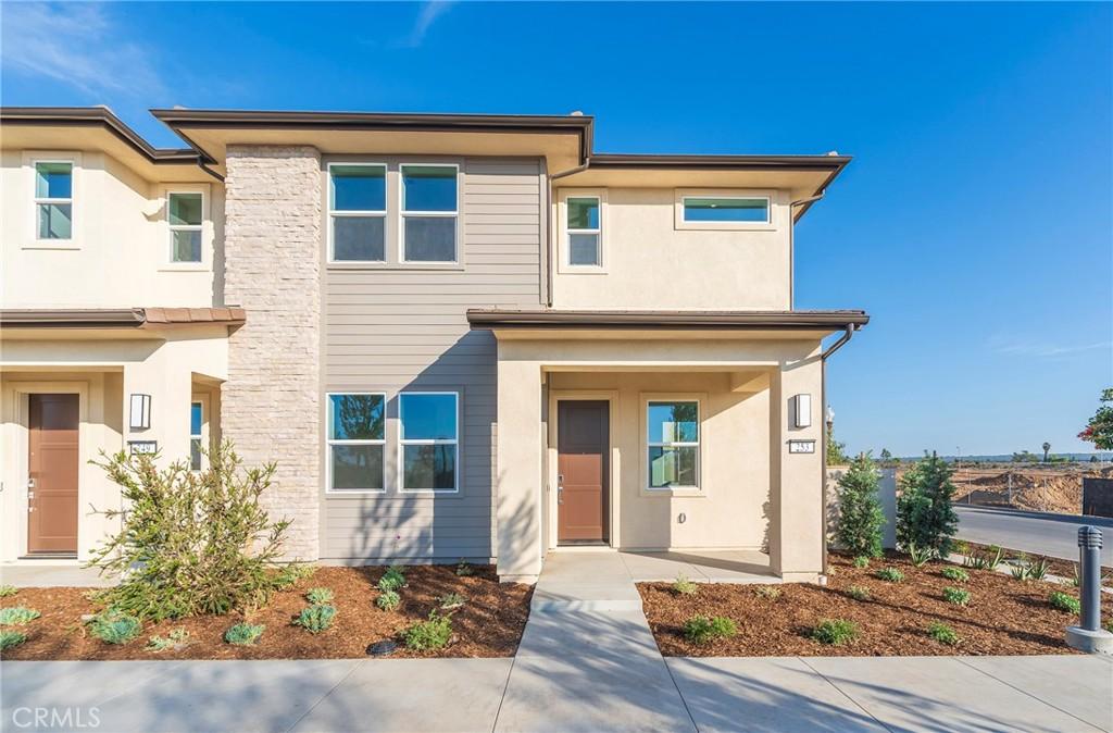 MLS #OC25253572 image #0