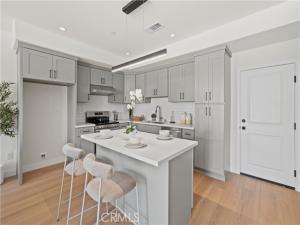 MLS #OC25253896 image #0