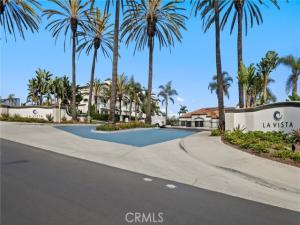 MLS #OC25254095 image #0