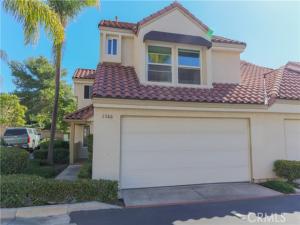 MLS #OC25254103 image #0