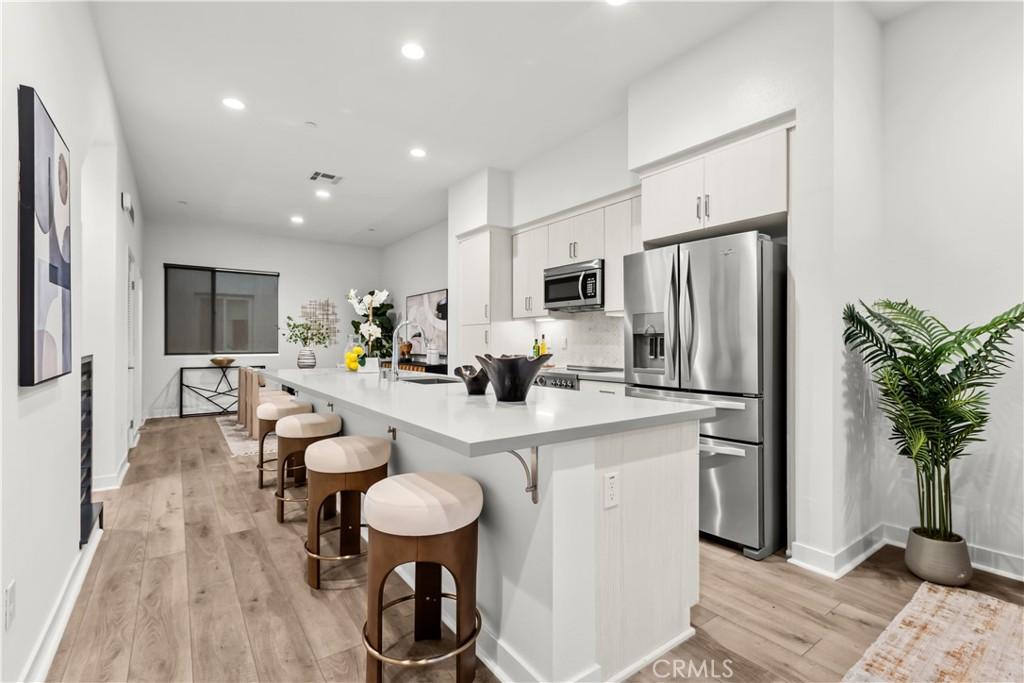 MLS #OC25254256 image #0