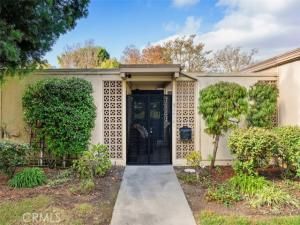 MLS #OC25254445 image #0