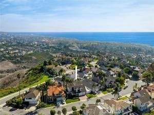 MLS #OC25254461 image #0