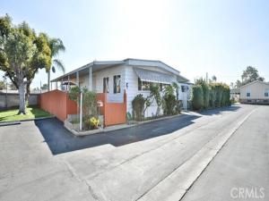 MLS #OC25254675 image #0