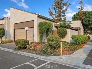 MLS #OC25255011 image #0