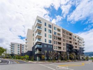 MLS #OC25248717 image #0