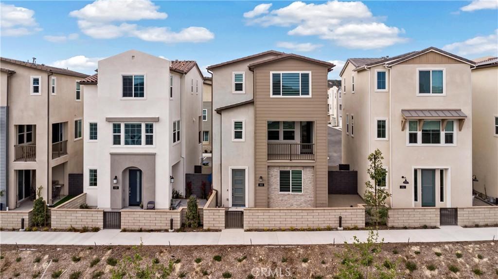 MLS #OC25255044 image #0