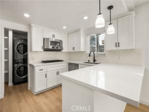 MLS #OC25255151 image #0