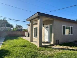 MLS #OC25255291 image #0