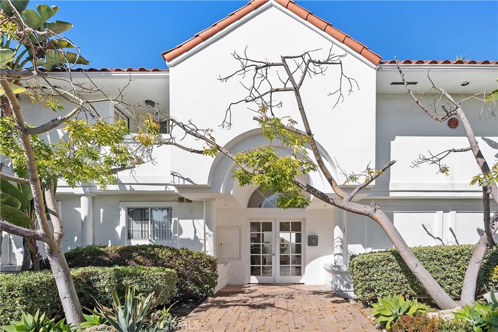 MLS #OC25255332 image #0