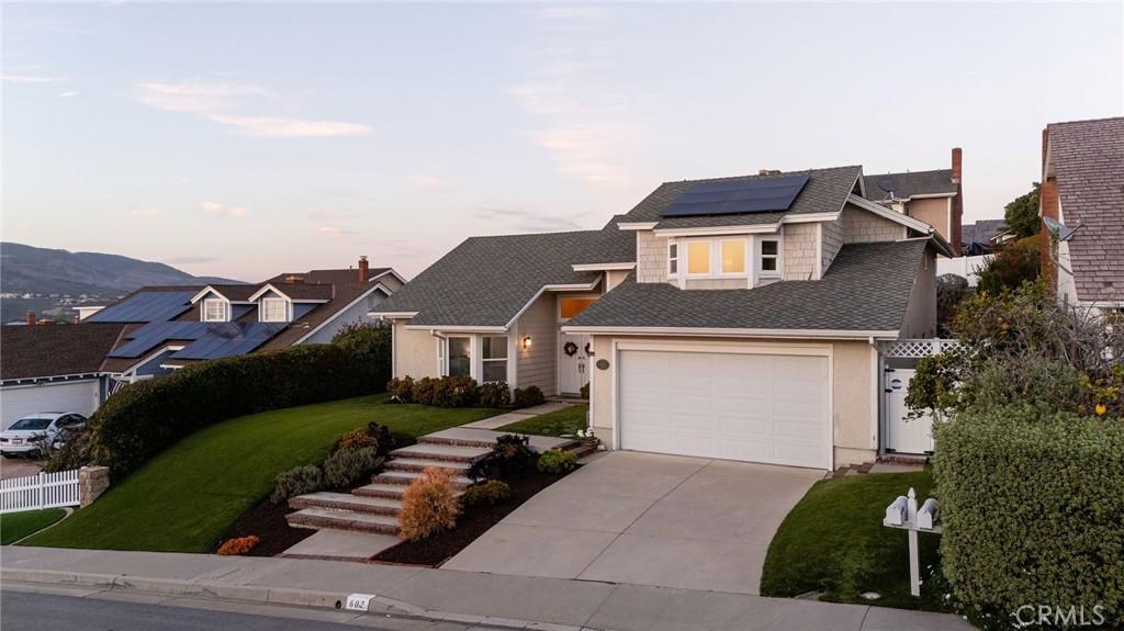 MLS #OC25255509 image #0