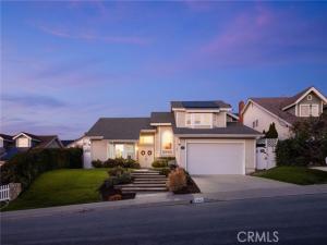 MLS #OC25255509 image #0