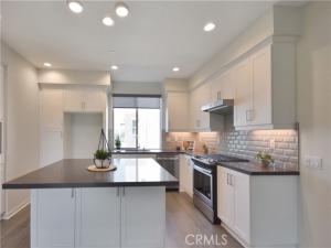 MLS #OC25255538 image #0