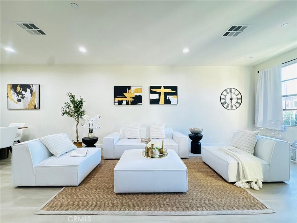 MLS #OC25255663 image #0