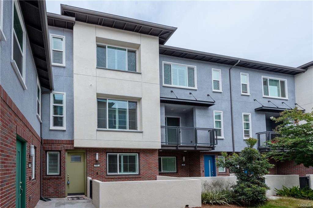 MLS #OC25255793 image #0