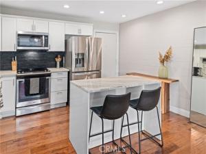 MLS #OC25255840 image #0