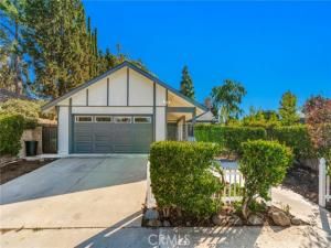 MLS #OC25255878 image #0