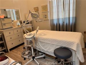 MLS #OC25255935 img 0