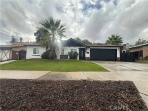 MLS #OC25255996 image #0