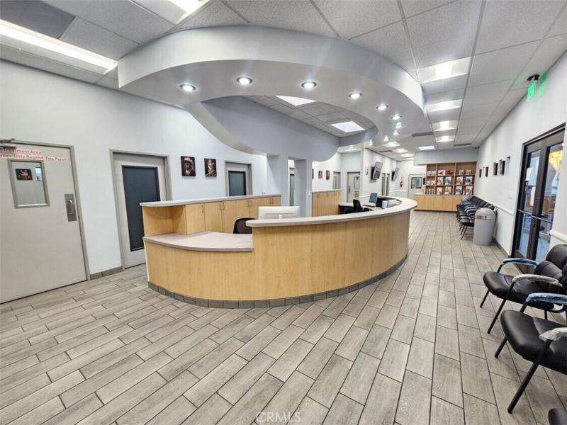 MLS #OC25256014 image #0