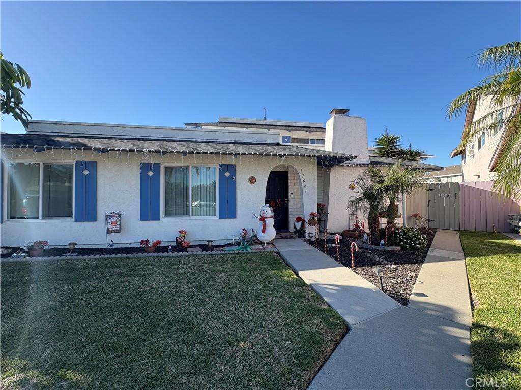 MLS #OC25256021 image #0