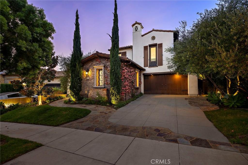 MLS #OC25256336 image #0