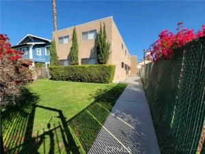 MLS #OC25256339 image #0