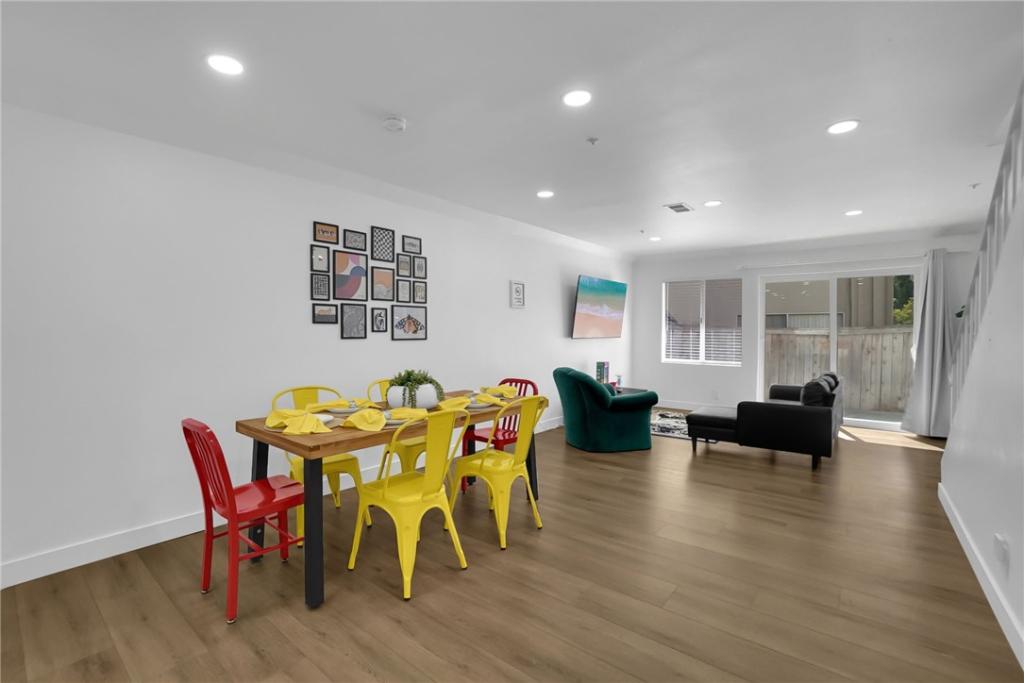 MLS #OC25256356 image #0