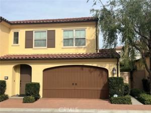 MLS #OC25256450 image #0