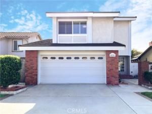 MLS #OC25256681 image #0