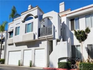 MLS #OC25256876 image #0