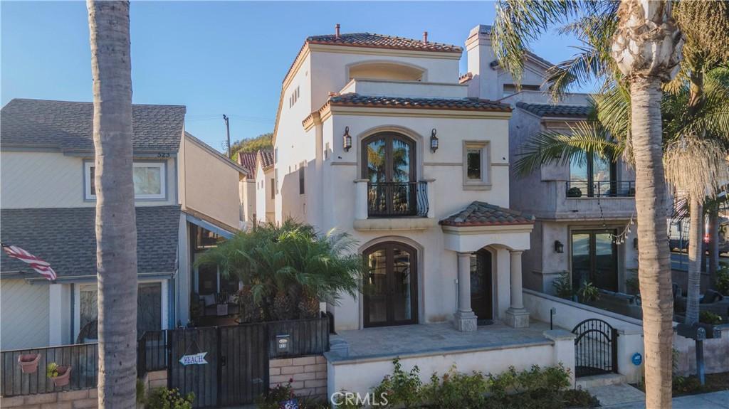 MLS #OC25257025 image #0