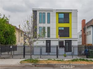 MLS #OC25257063 image #0