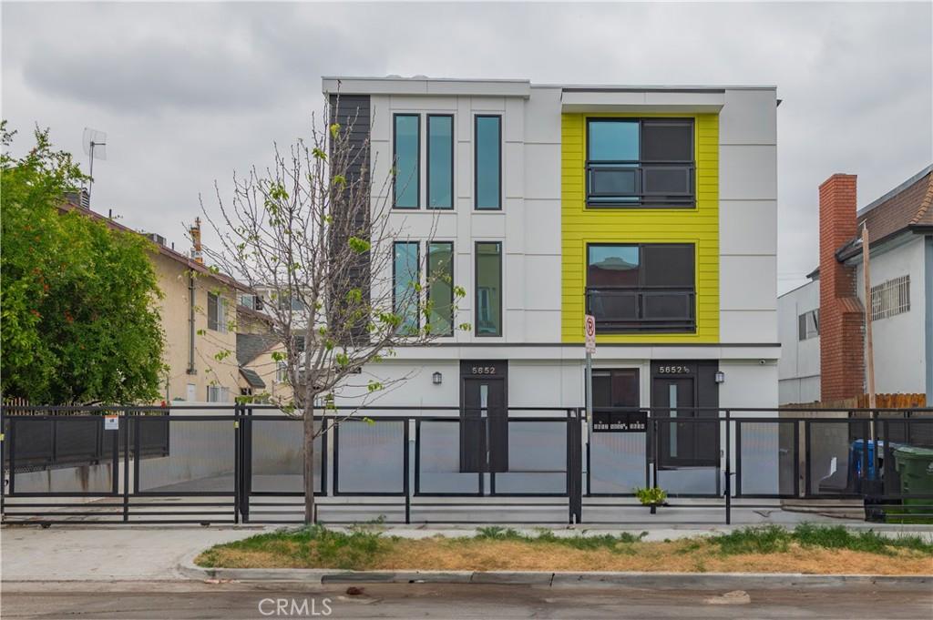 MLS #OC25257063 image #0