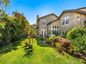 MLS #OC25257167 image #0