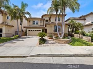 MLS #OC25257180 image #0