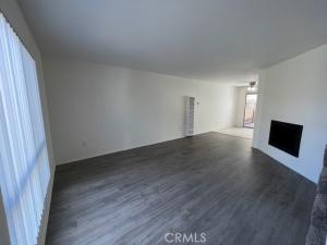 MLS #OC25257368 image #0