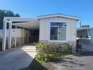 MLS #OC25257503 image #0