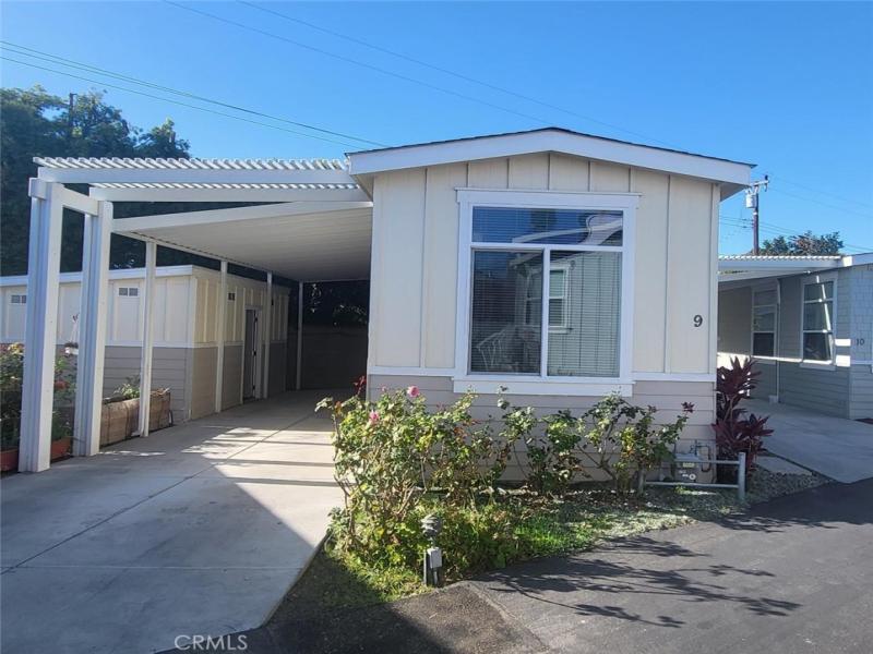 MLS #OC25257503 image #0