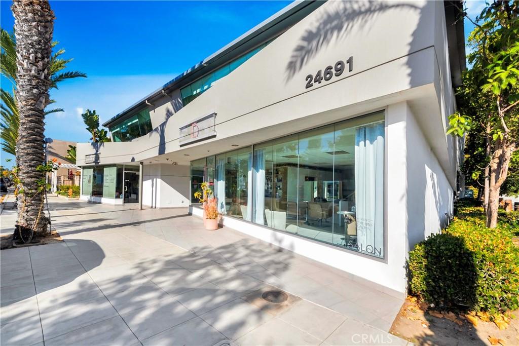 MLS #OC25257530 image #0