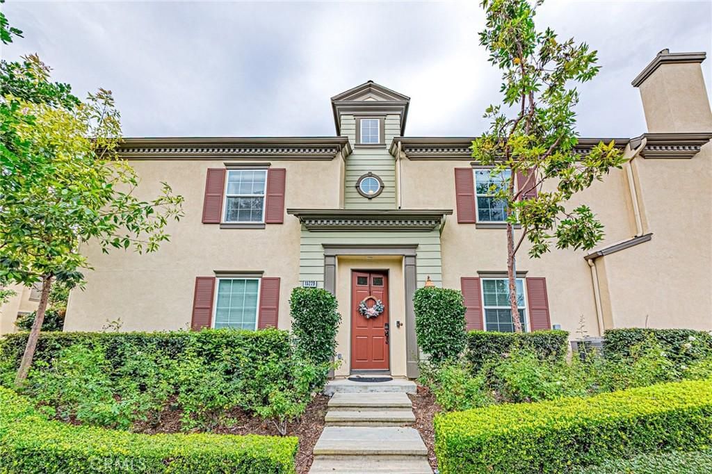 MLS #OC25257719 image #0