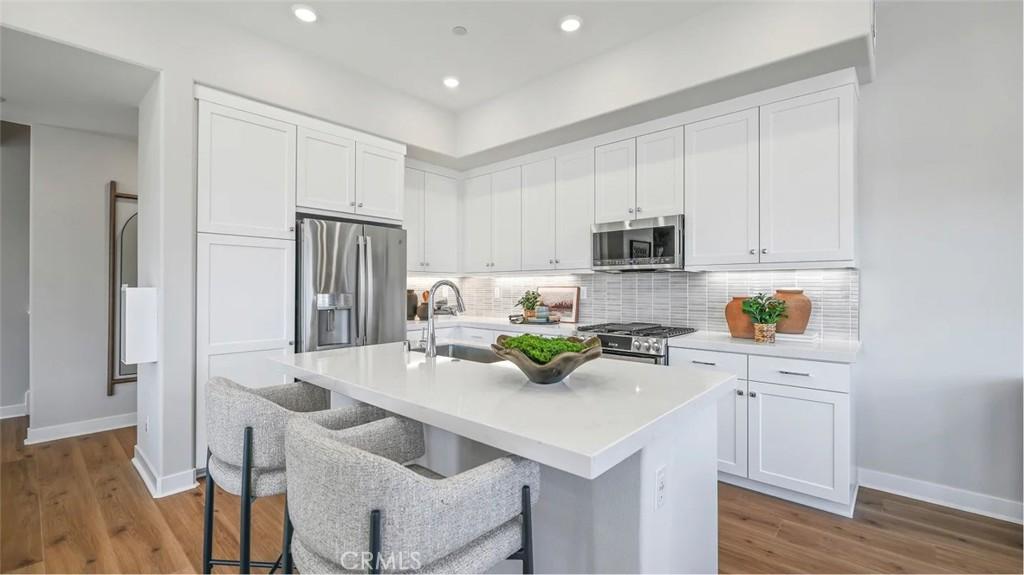 MLS #OC25257735 image #0