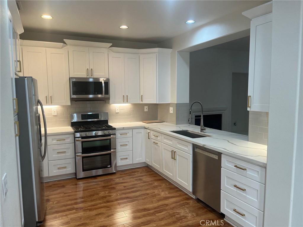 MLS #OC25257787 image #0