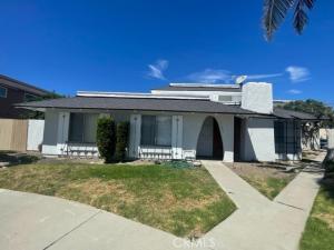 MLS #OC25257801 image #0