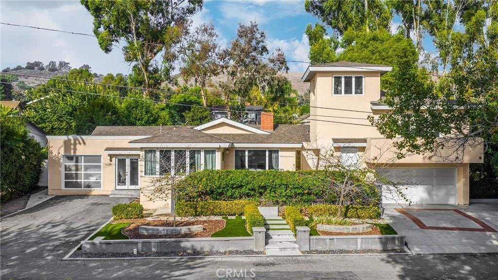 MLS #OC25257855 image #0