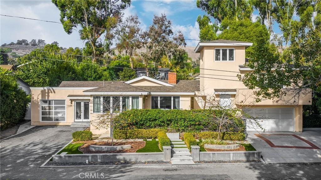 MLS #OC25257855 image #0