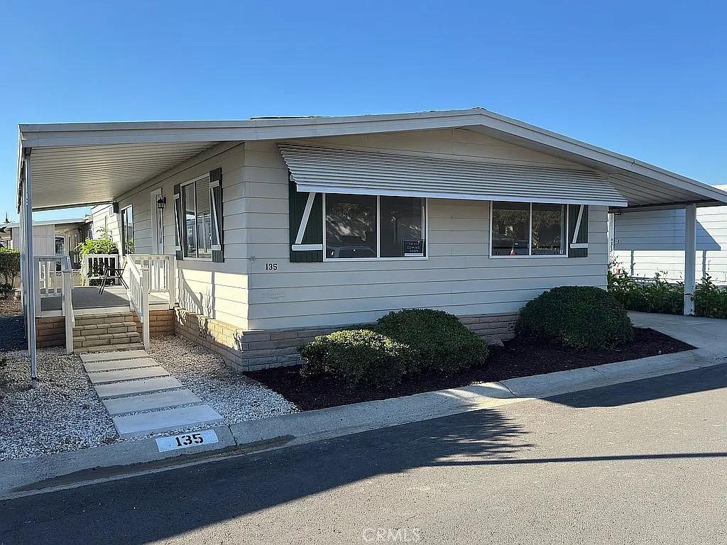 MLS #OC25257886 image #0